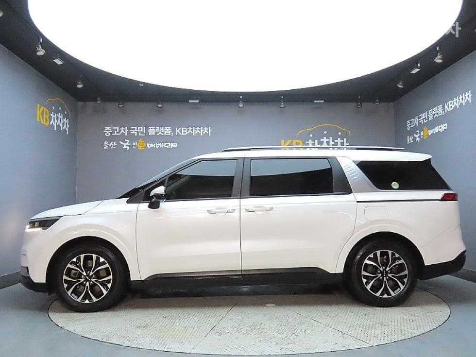 Kia Carnival 4th generationD2.2 9-seater Prestige - 5