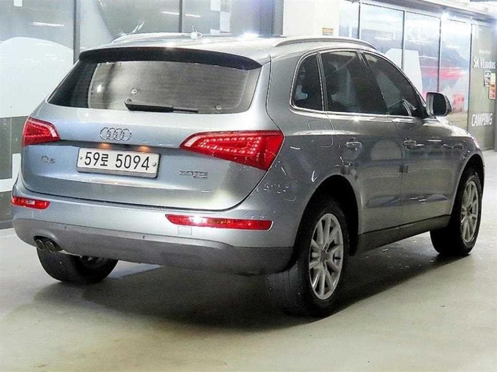 Audi Q52.0 Turbo Diesel Injection 콰트로 8R - 4