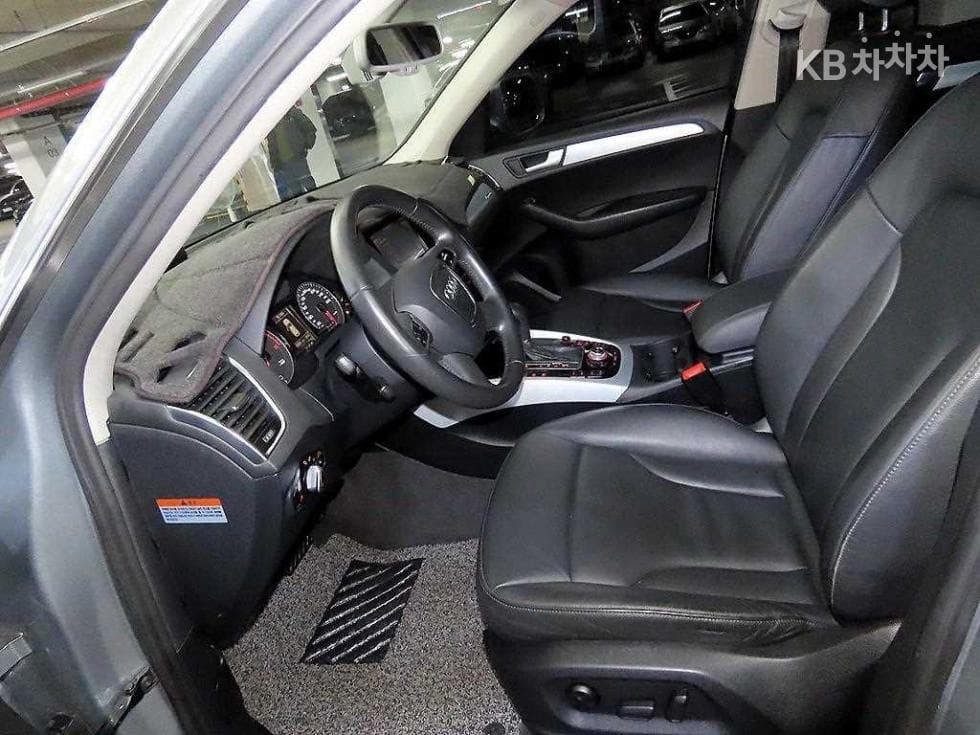 Audi Q52.0 Turbo Diesel Injection 콰트로 8R - 6