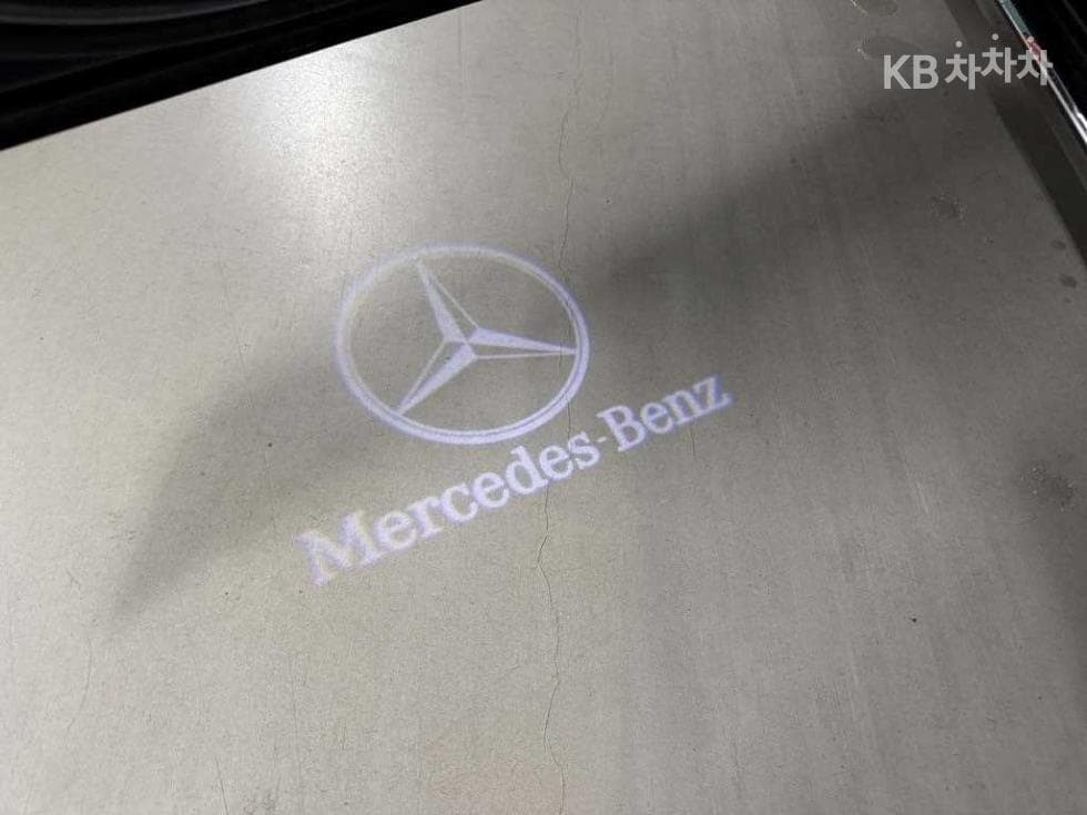 Mercedes-Benz E-Class (W213)E220d Avantgarde - 16