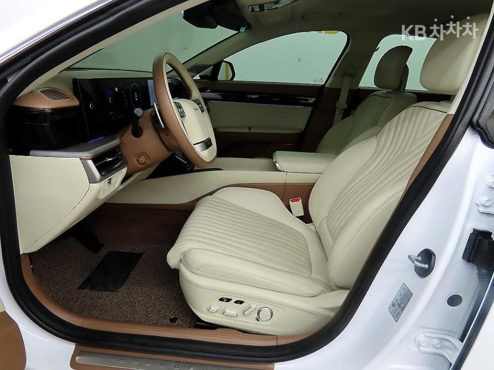 Hyundai The All New Grandeur (Azera) Hybrid1.6 Turbo Gasoline Calligraphy - 5