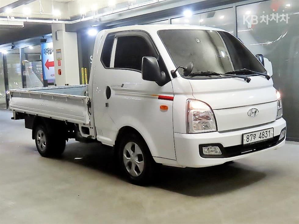 Hyundai Porter 2 Extra Long Super Cab CRDi Smart - Image 1