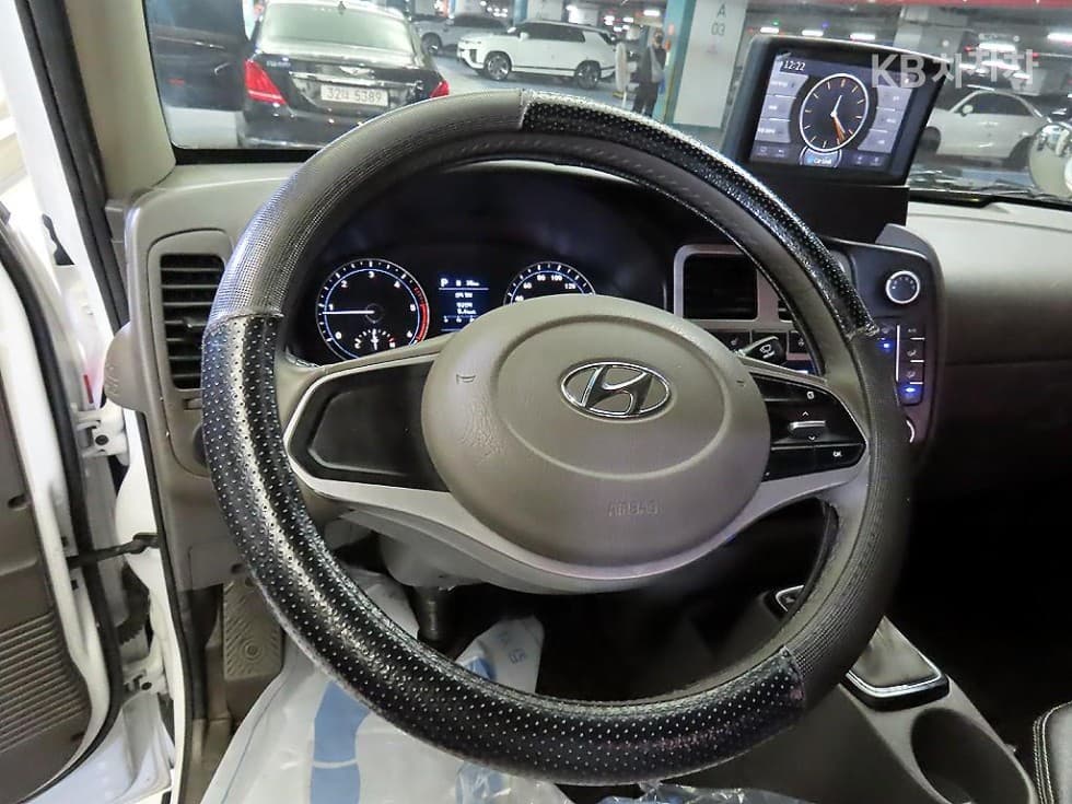 Hyundai Porter 2Extra Long Super Cab CRDi Smart - 8