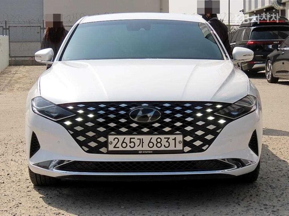 Hyundai The New (facelift) Grandeur (Azera) LPi 3.0 택시 High-end Type - Image 1