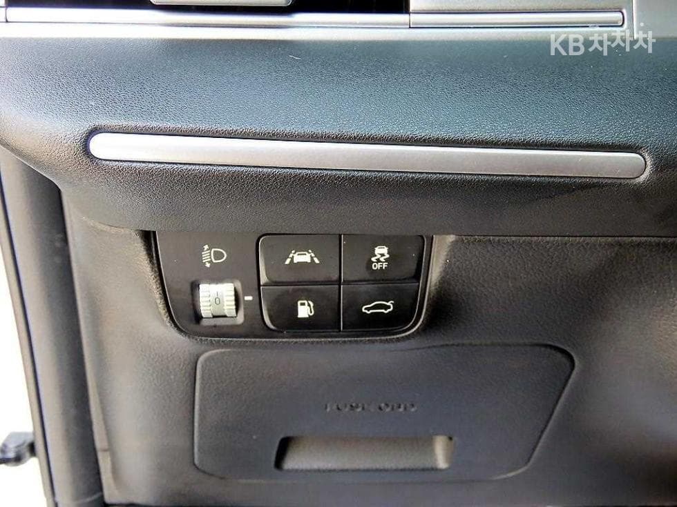 Hyundai The New (facelift) Grandeur (Azera)LPi 3.0 택시 High-end Type - 12