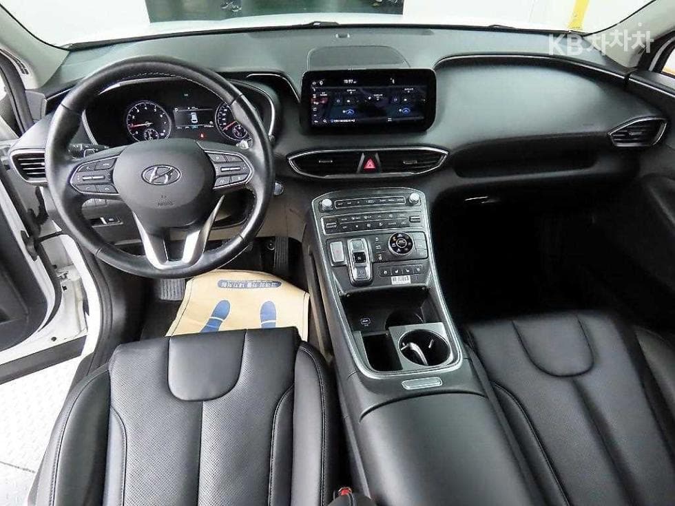 Hyundai The New (facelift) Santa Fe TMGasoline 2.5T 4WD Premium - 7