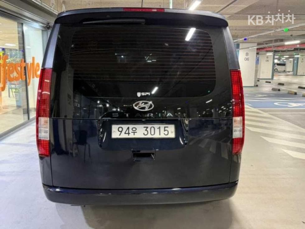 Hyundai Staria Cargo2.2 Cargo 5 Modern - 5
