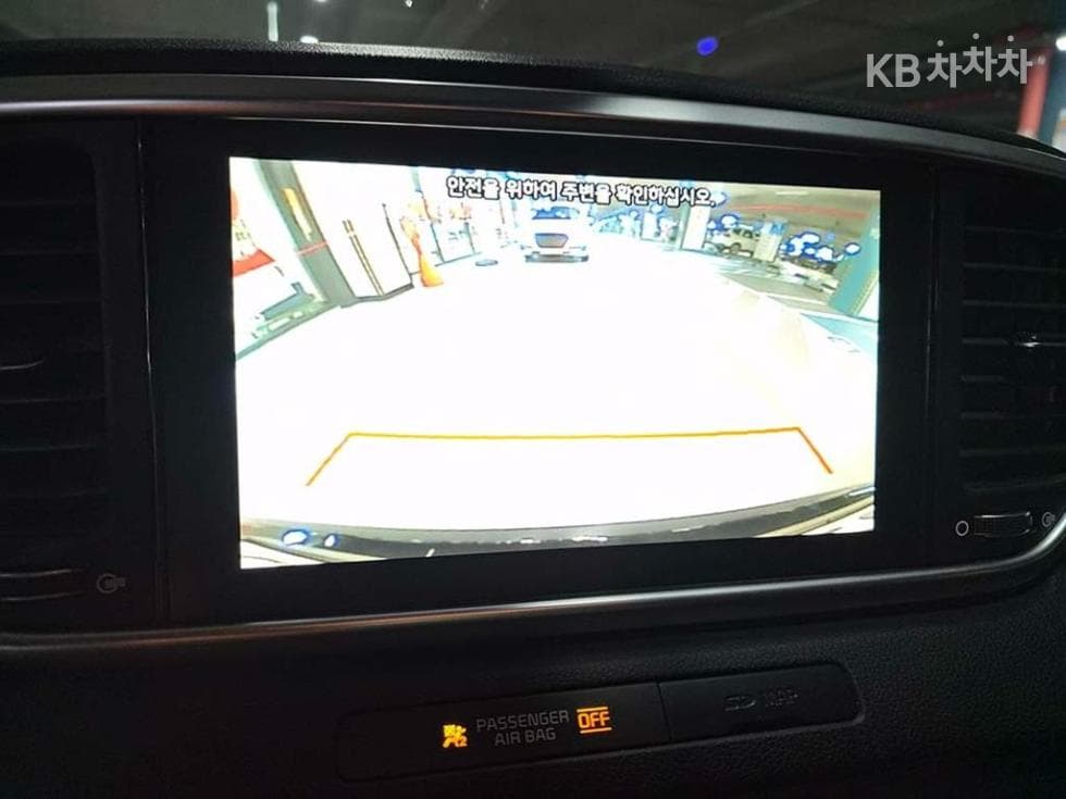 Kia Sportage 더 볼드2.0 Gasoline 2WD Prestige - 14