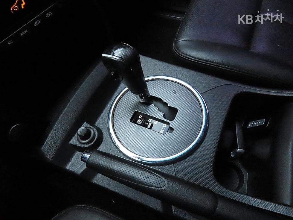 КейДжи Мобилити Корандо Спорт (pickup variant)어드벤처 60th 에디션 4x4 - 9
