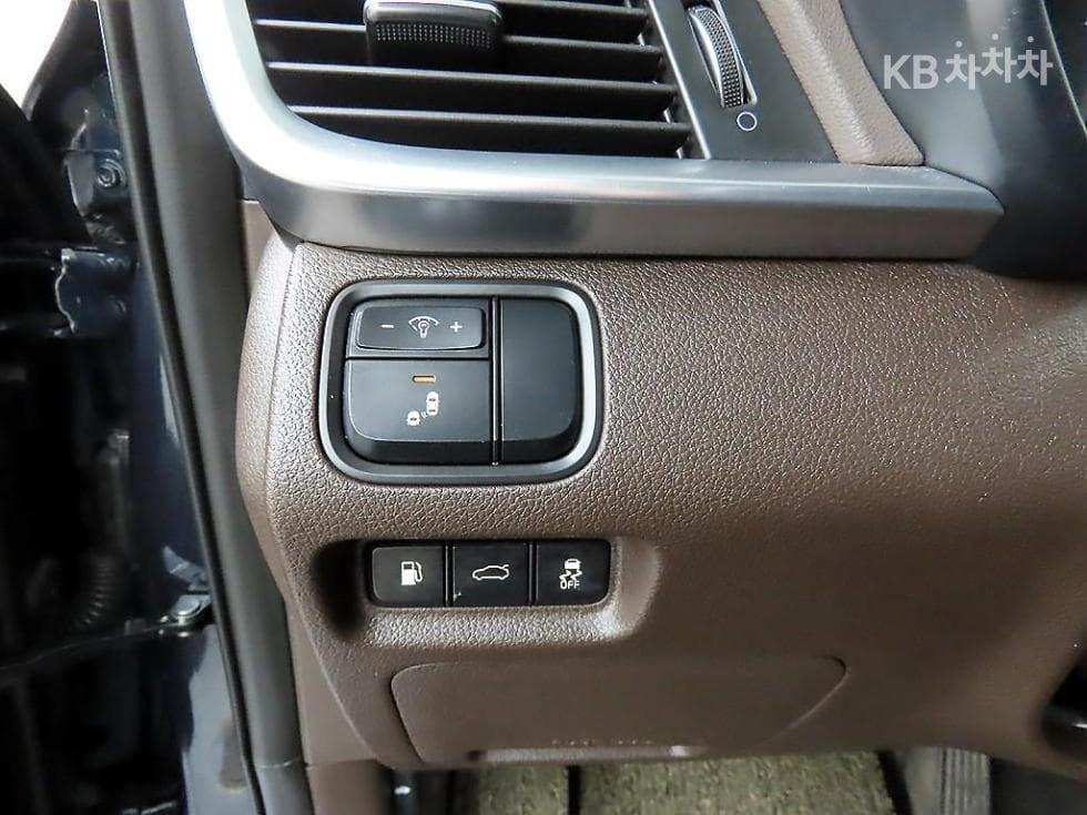 Kia The New (facelift) K5 Second generation2.0 Gasoline Noblesse - 12