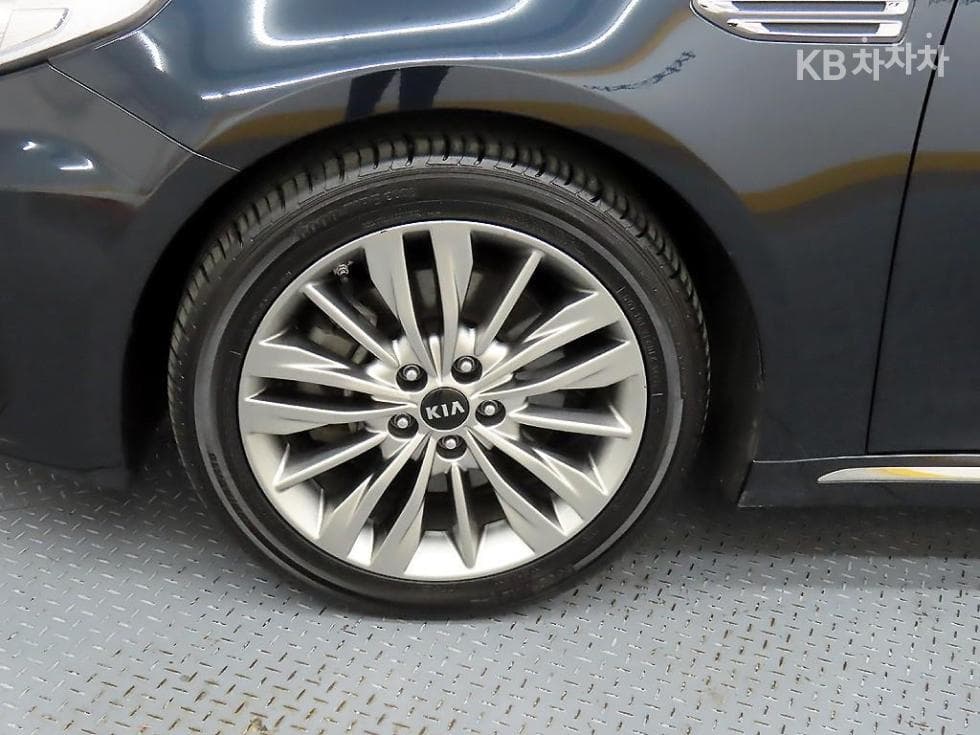 Kia The New (facelift) K5 Second generation2.0 Gasoline Noblesse - 19