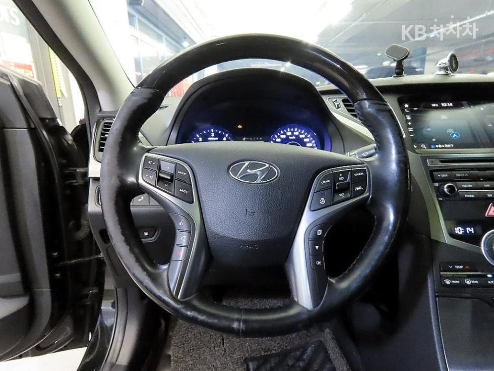 Hyundai Grandeur (Azera)HGHG220 Diesel Premium 컬렉션 - 8