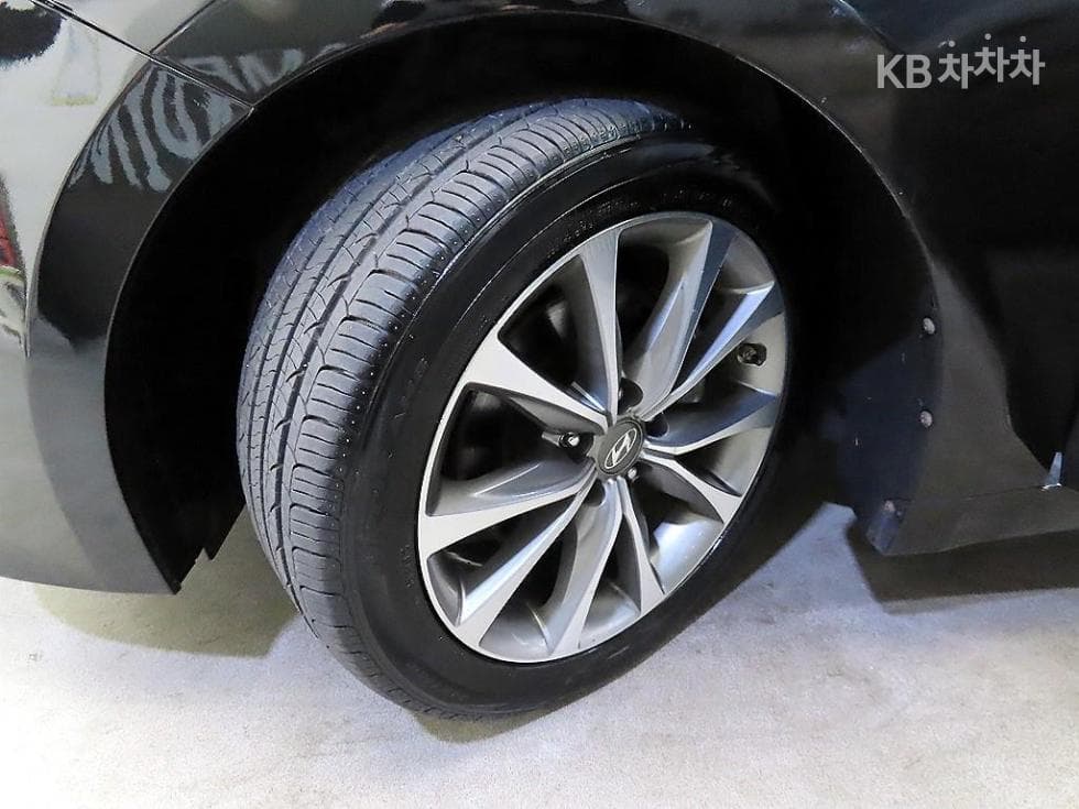 Hyundai Grandeur (Azera)HGHG220 Diesel Premium 컬렉션 - 20