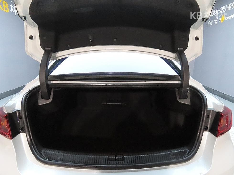 Рено Корея SM62.0 GDe LE Стандартен - 19