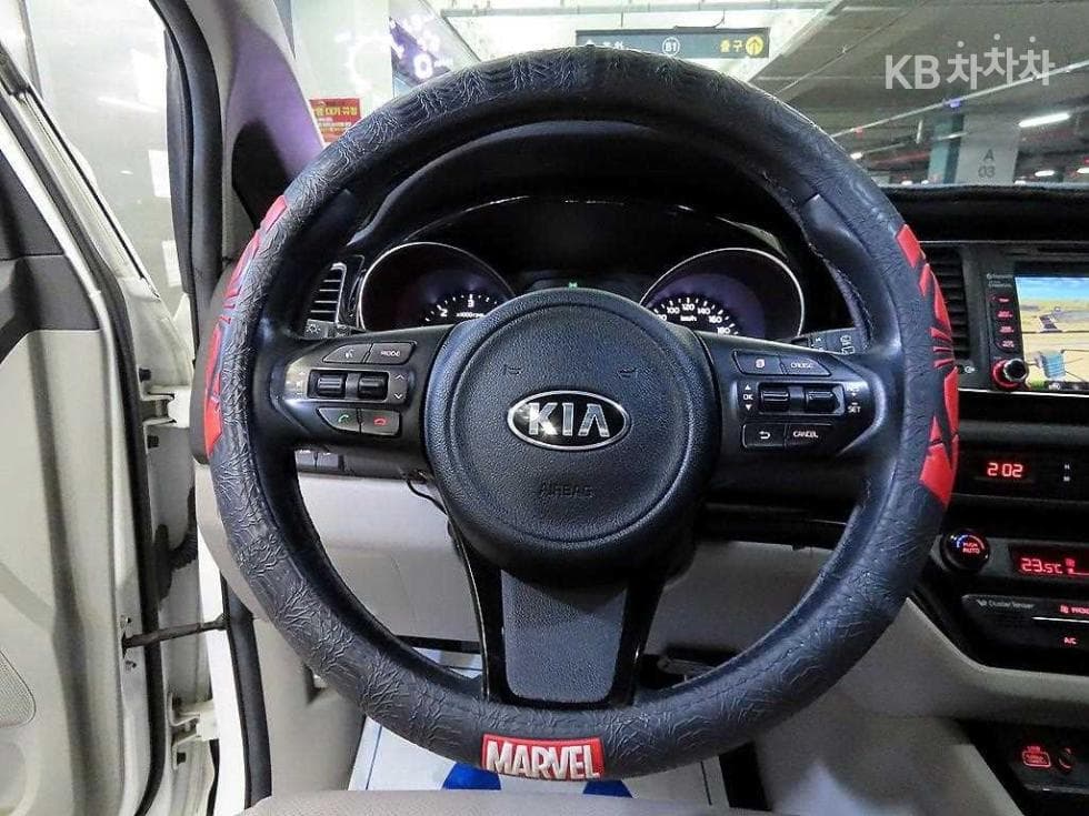 Kia All New Carnival9-seater 2.2 Diesel Prestige - 8
