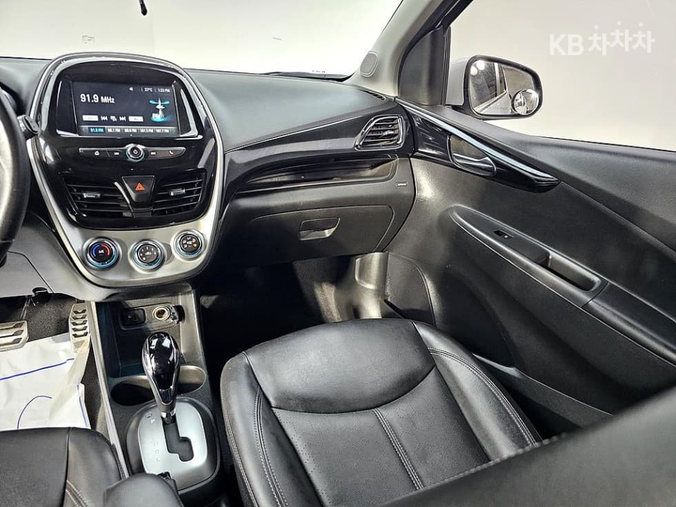 GM Korea The Next SparkLTZ - 11