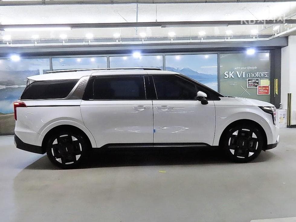 Kia The New (facelift) Carnival 4th generationD2.2 9-seater Signature - 3