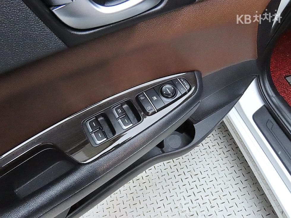 Киа K5 Второ поколение2.0 Бензин SX Noblesse - 13