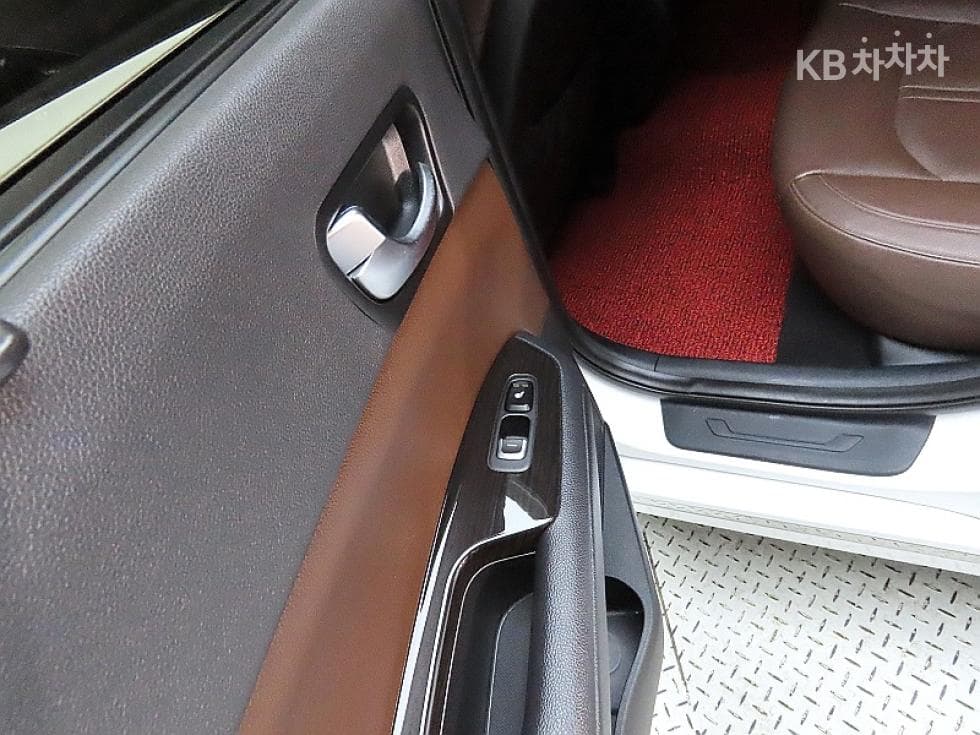 Киа K5 Второ поколение2.0 Бензин SX Noblesse - 17