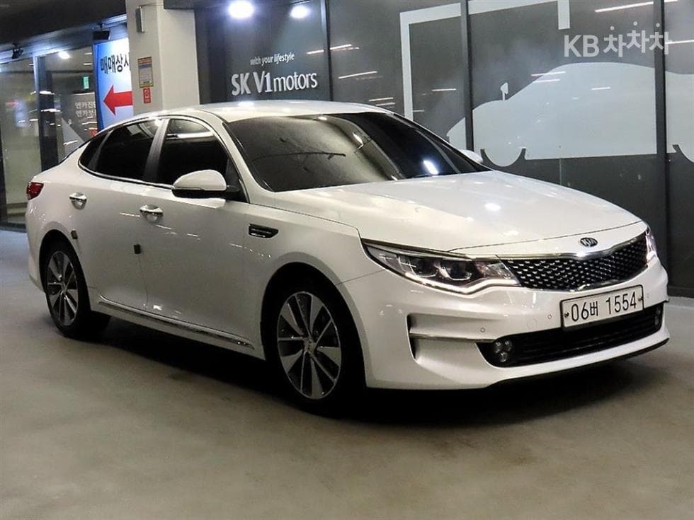 Kia K5 Second generation 2.0 Gasoline MX Noblesse - Image 1
