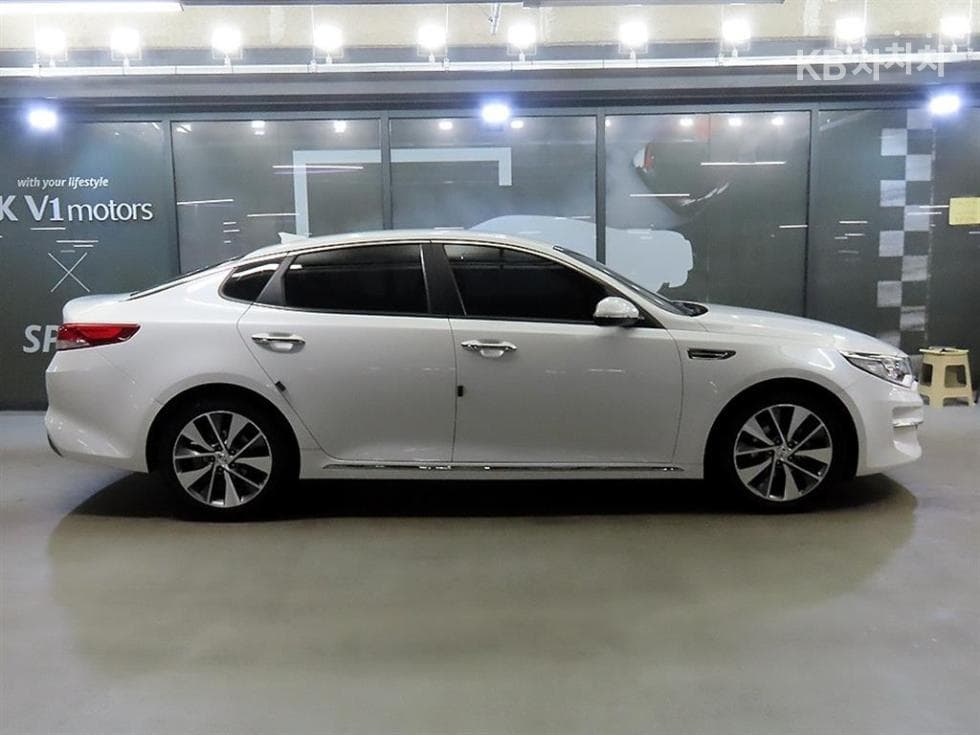 Kia K5 Second generation2.0 Gasoline MX Noblesse - 3