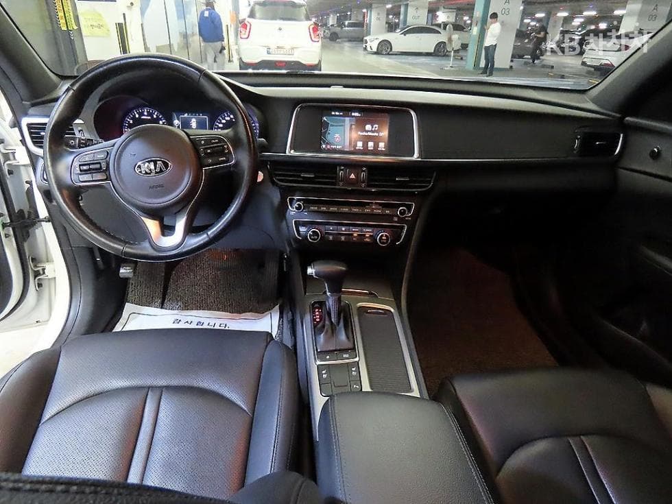 Kia K5 Second generation2.0 Gasoline MX Noblesse - 10
