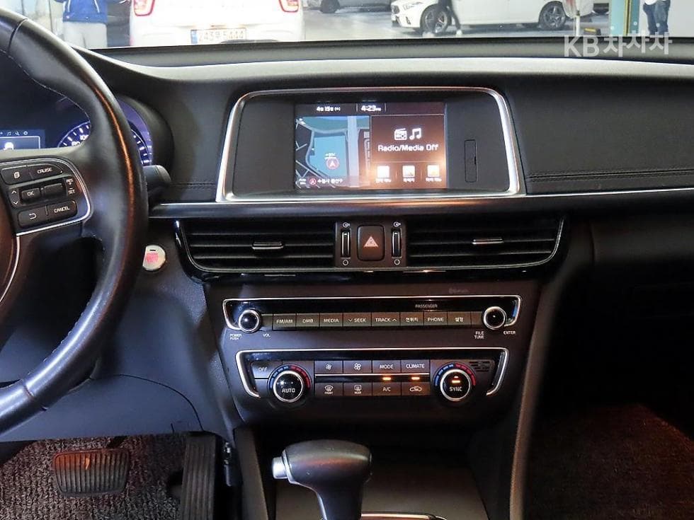 Kia K5 Second generation2.0 Gasoline MX Noblesse - 11