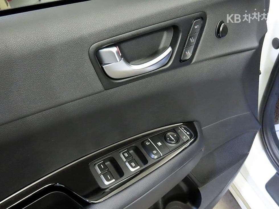 Kia K5 Second generation2.0 Gasoline MX Noblesse - 13