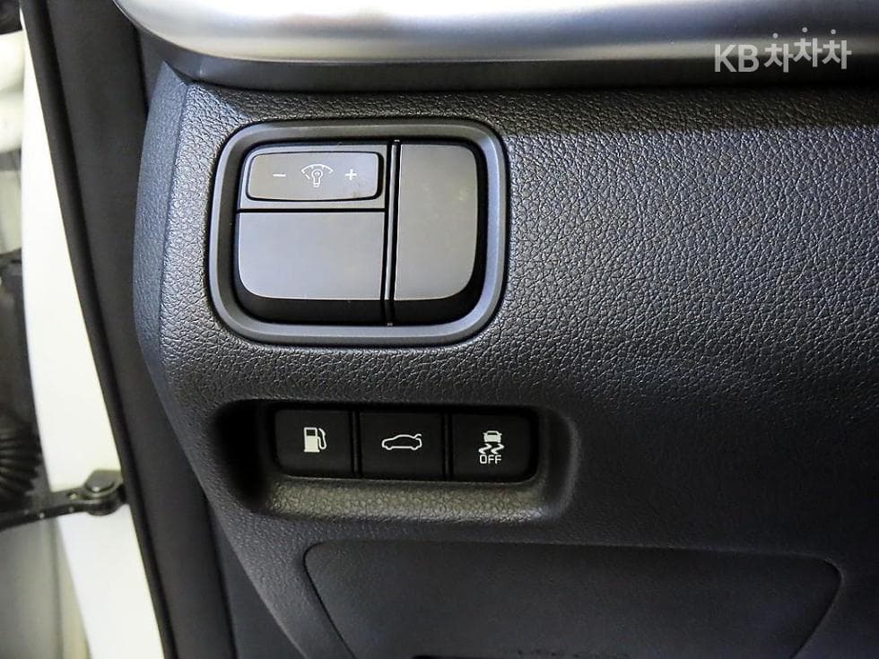 Kia K5 Second generation2.0 Gasoline MX Noblesse - 14