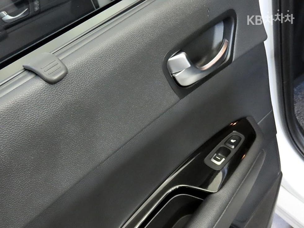 Kia K5 Second generation2.0 Gasoline MX Noblesse - 17