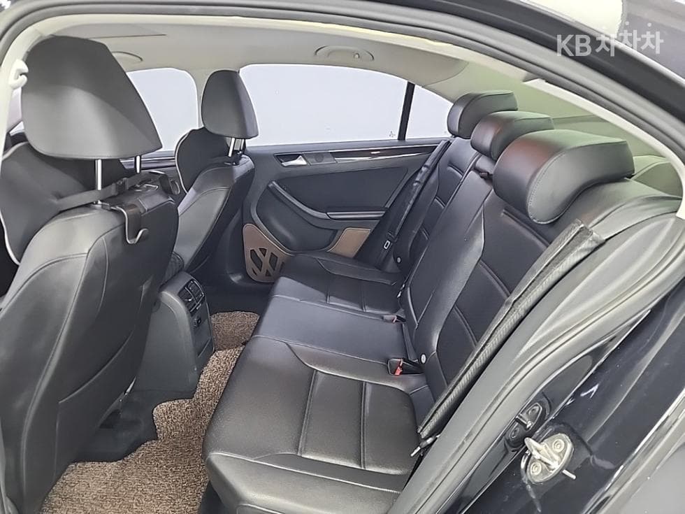 Volkswagen Нов Jetta2.0 Турбо Дизел Инжекция BlueMotion 6세대 Premium - 12
