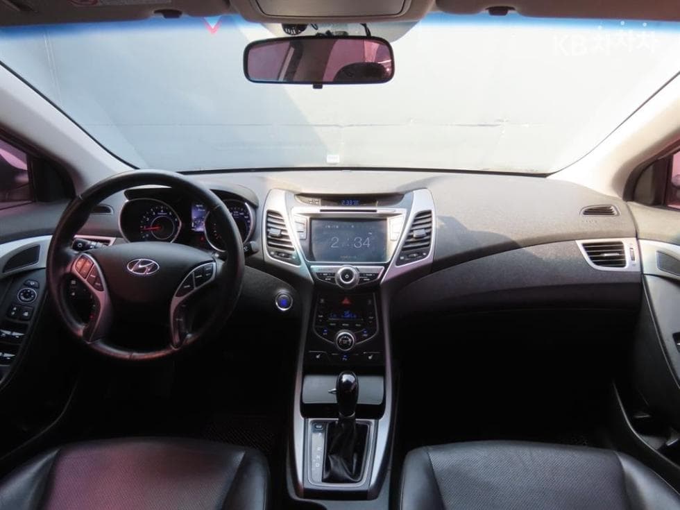 Hyundai The New (facelift) Avante (Elantra)1.6 GDi Modern Standard - 7