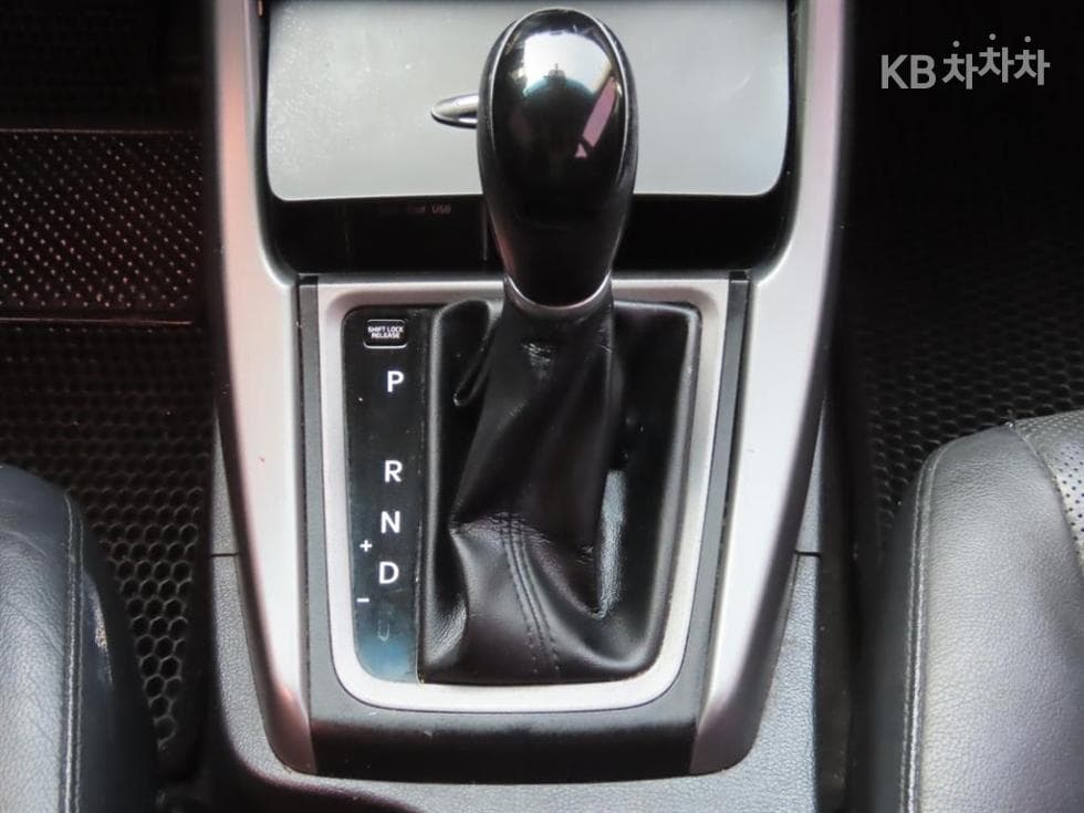 Hyundai The New (facelift) Avante (Elantra)1.6 GDi Modern Standard - 11