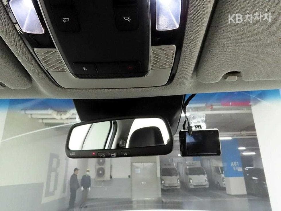 Hyundai Palisade3.8 Gasoline 7-seater (Limousine) Prestige - 16