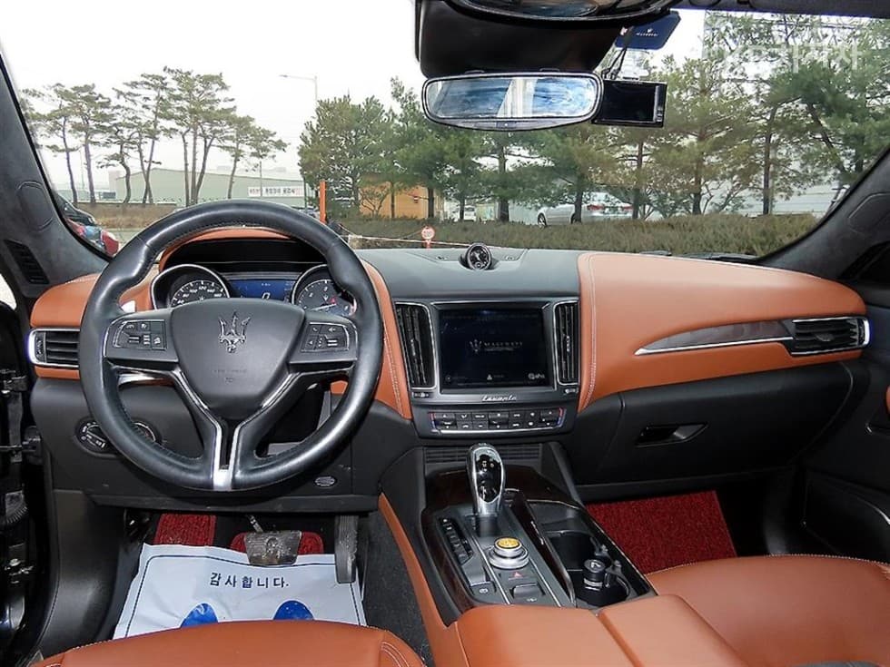 마세라티 르반떼3.0 Diesel AWD 그란루쏘 - 7