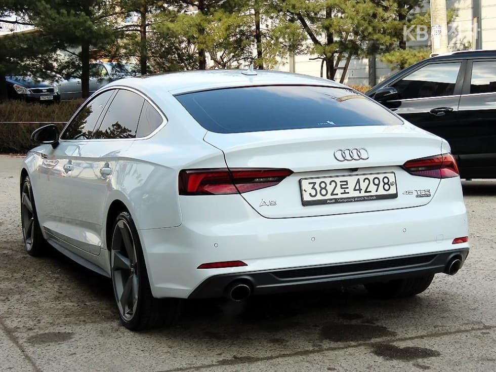 Audi A5(8W6)45 TFSI Quattro Sportback Premium - 3