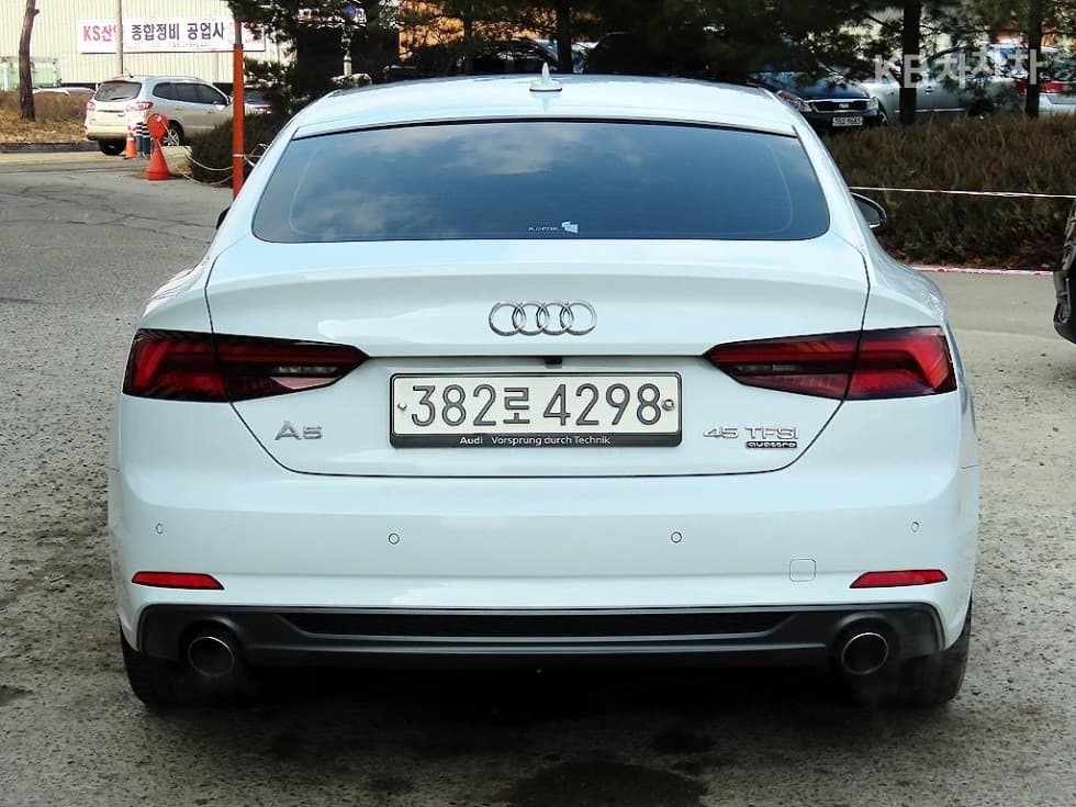 Audi A5(8W6)45 TFSI Quattro Sportback Premium - 4