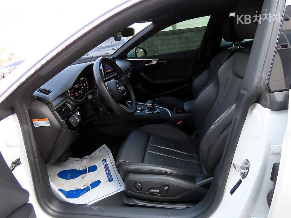Audi A5(8W6)45 TFSI Quattro Sportback Premium - 5