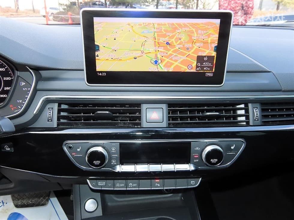 Audi A5(8W6)45 TFSI Quattro Sportback Premium - 13