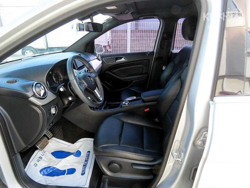 Mercedes-Benz B클래스 W246B200 CDI 블루이피션시 스포츠팩 - 5