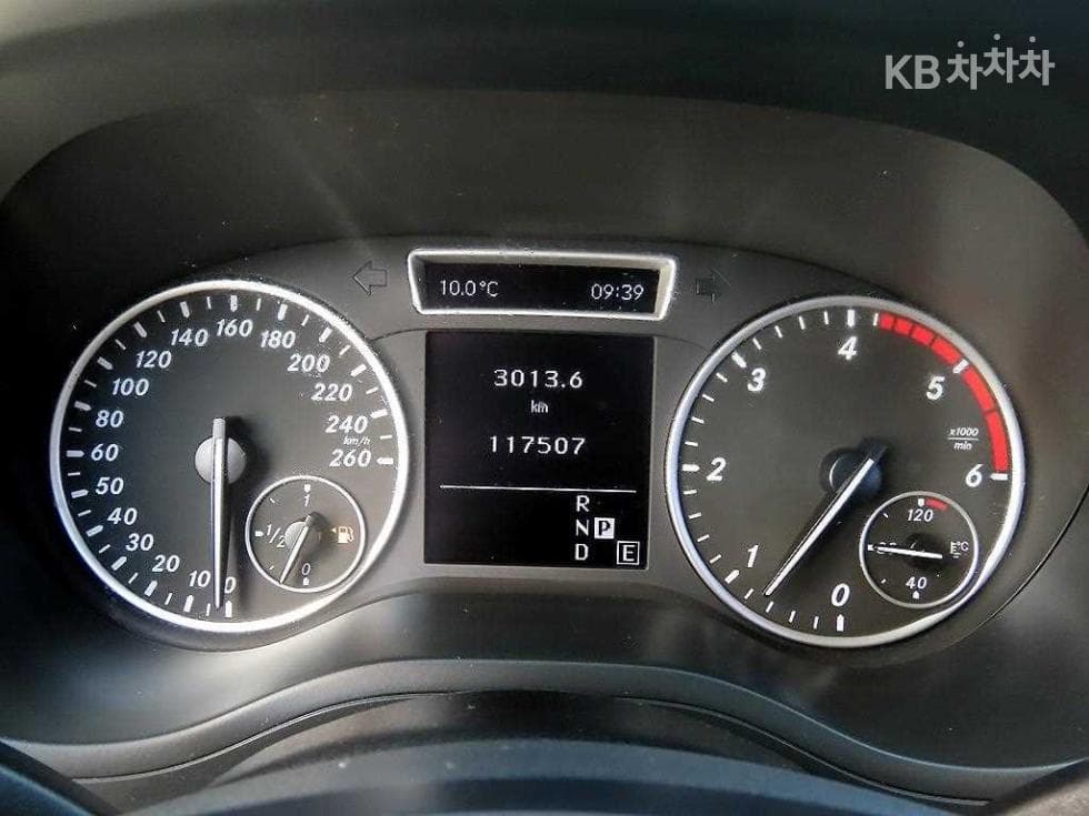 Mercedes-Benz B클래스 W246B200 CDI 블루이피션시 스포츠팩 - 9