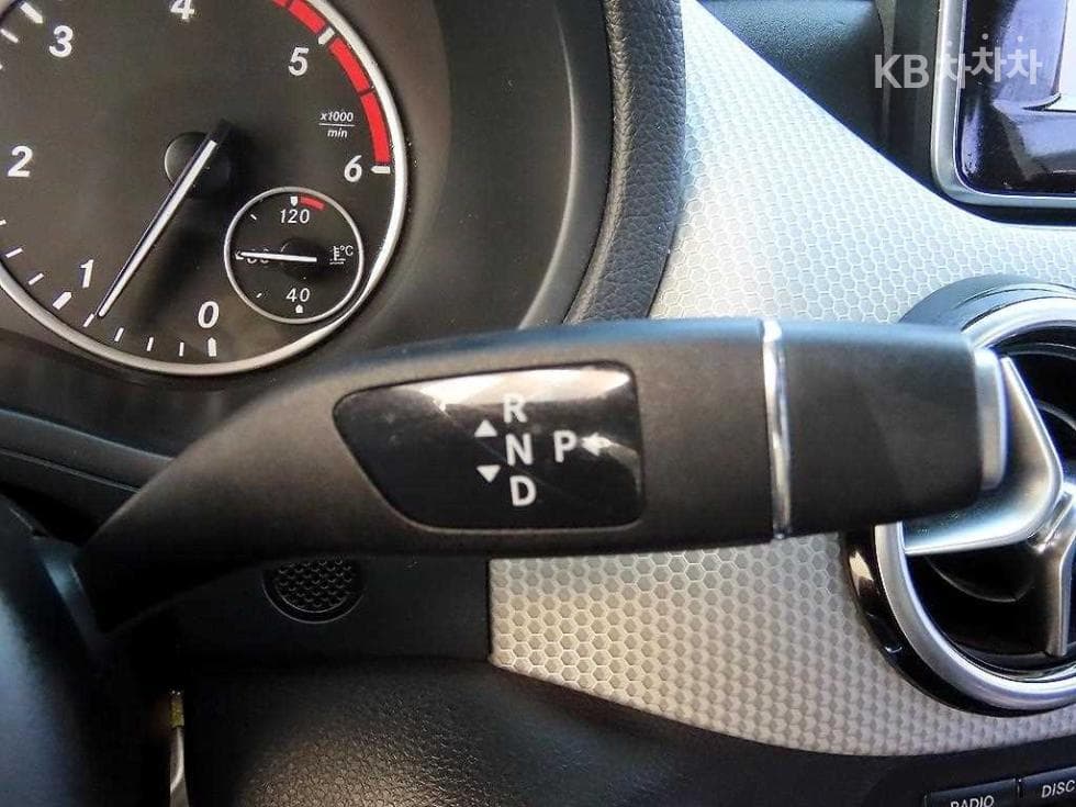 Mercedes-Benz B클래스 W246B200 CDI 블루이피션시 스포츠팩 - 10