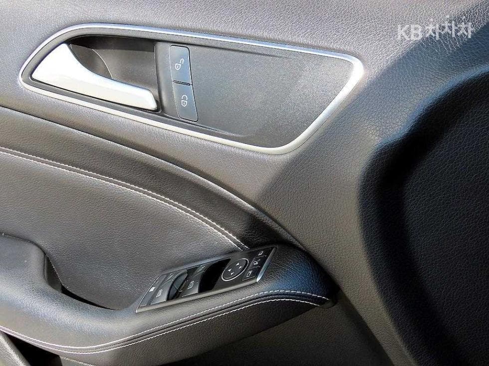 Mercedes-Benz B클래스 W246B200 CDI 블루이피션시 스포츠팩 - 11