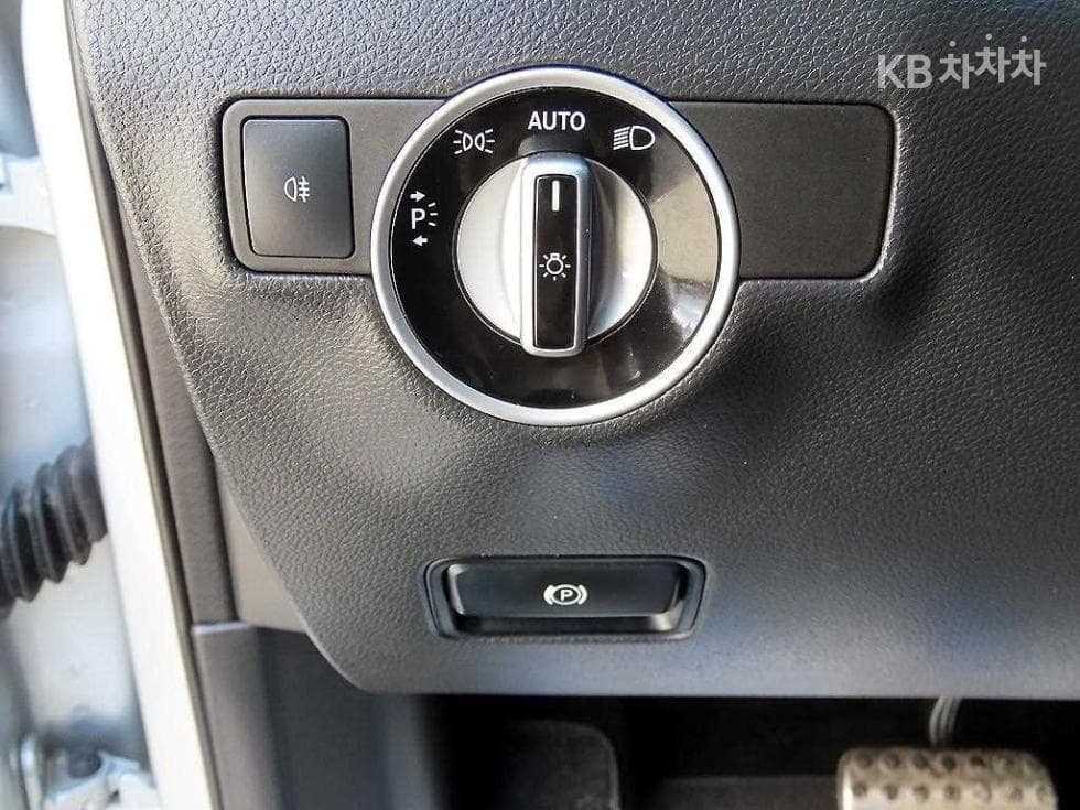 Mercedes-Benz B클래스 W246B200 CDI 블루이피션시 스포츠팩 - 12