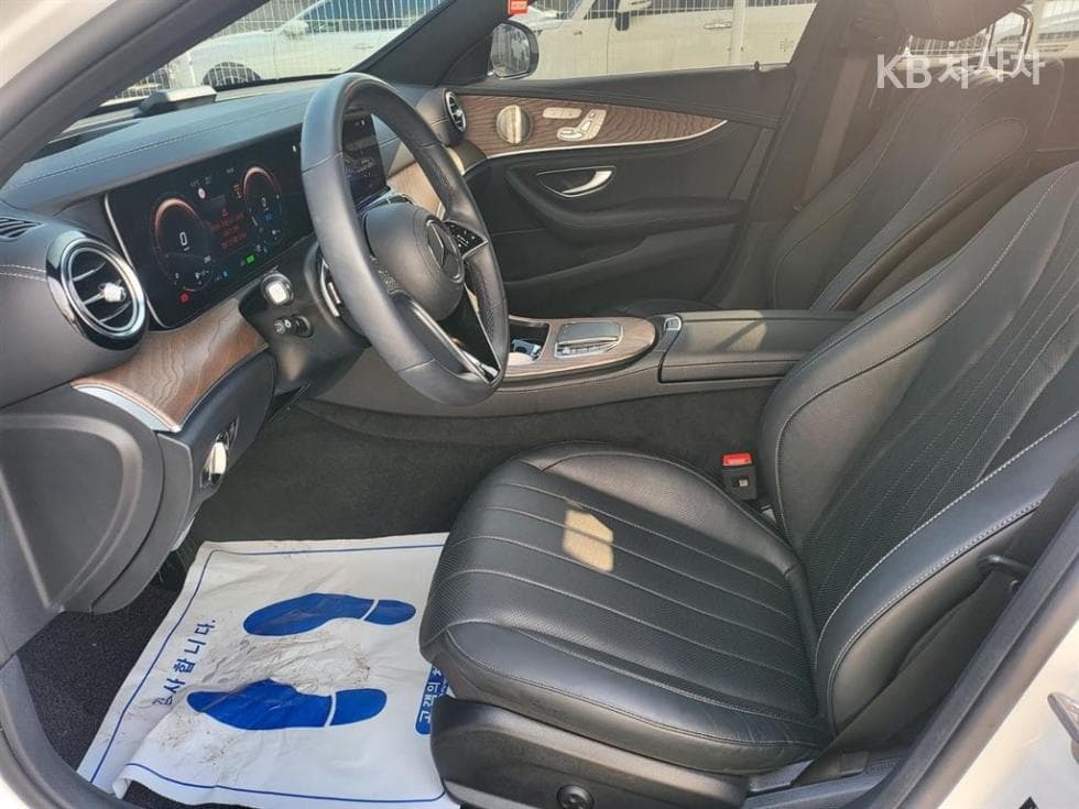 Mercedes-Benz E-Class (W213)E300e 4MATIC Exclusive - 5