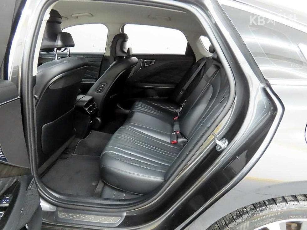 Kia K82.5L gasoline Signature - 6