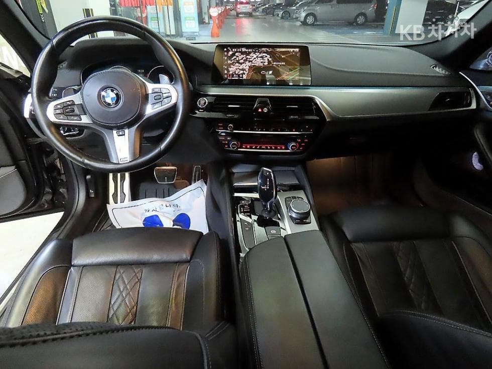 BMW 올New5 Series (G30)M550d xDrive - 10