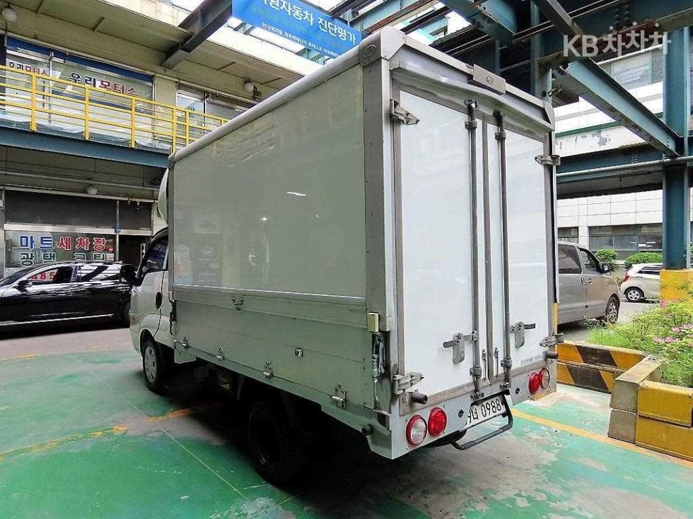 Kia Bongo 3 (light truck)1 Ton Wing Body Extra Long Manual식 King Cab Deluxe - 3