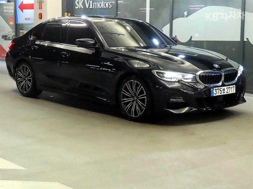 BMW 3 Series (G20) 320i M Sport - Image 1