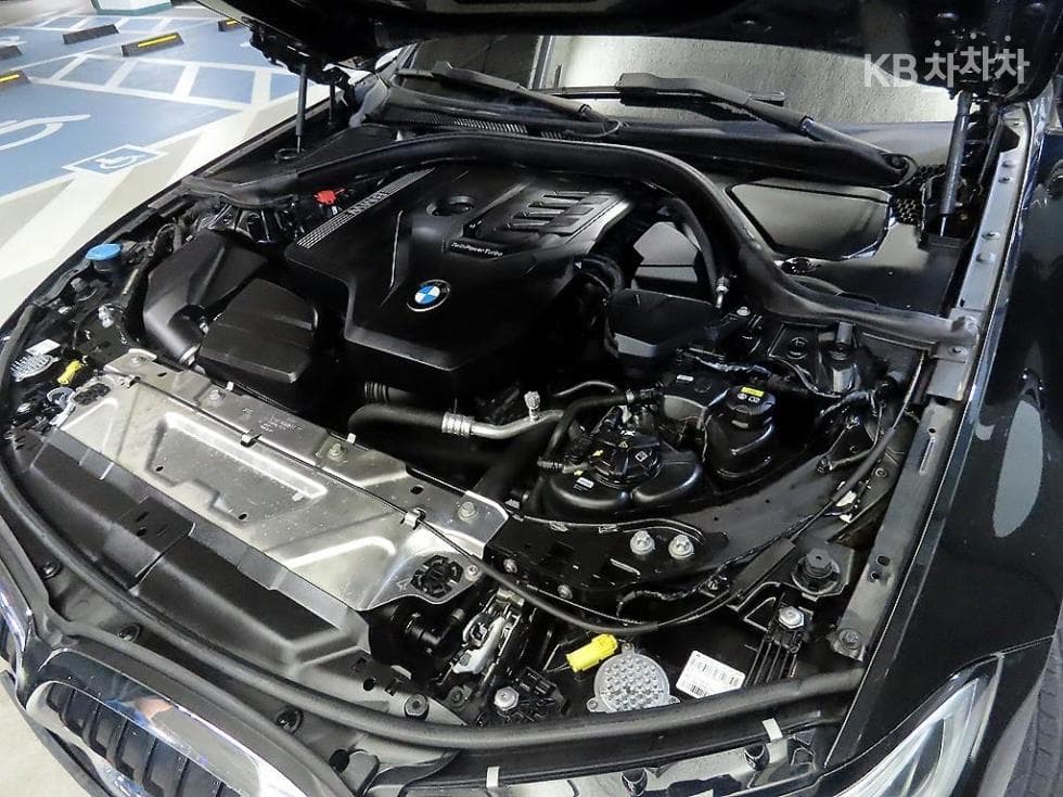 BMW 3 Series (G20)320i M Sport - 19